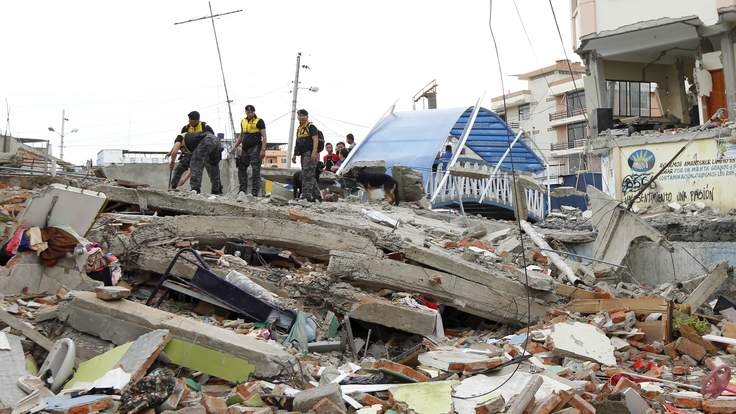 Gempa di Ekuador 1
