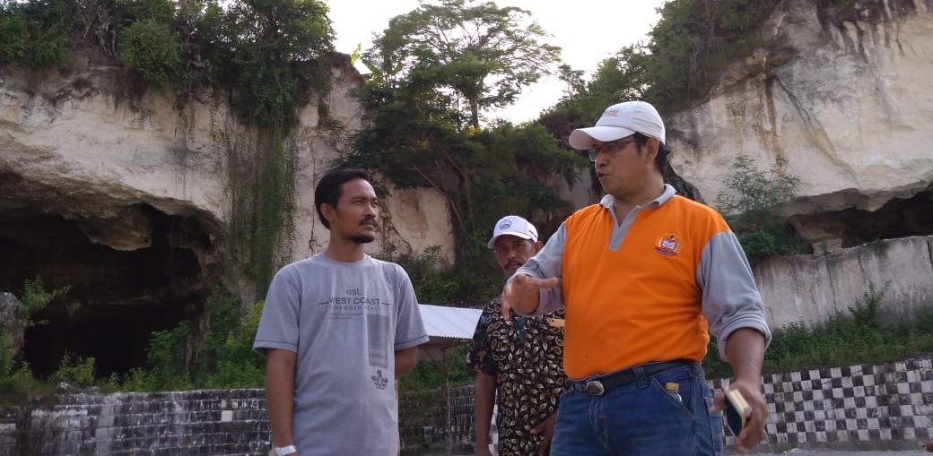 Wakil Ketua DPRD Gresik Nur Qholib saat berkunjung kewisata di Desa sekapuk.