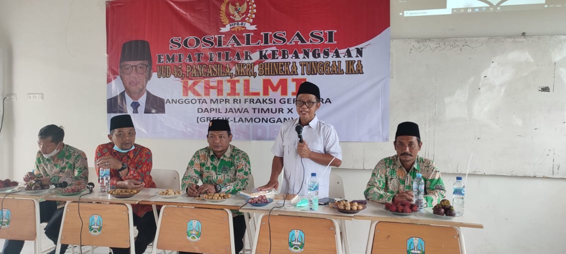 Anggota DPR RI Fraksi Partai Gerindra, Khilmi saat berkunjung ke SMK Miftahul Ulum Desa Melirang Kecamatan Bungah pada Sabtu (14/11).