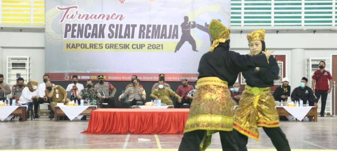 Bupati Gresik Fandi Ahmad Yani saat menghadiri pembukaan Pencak Silat Kapolres Cup 2021.