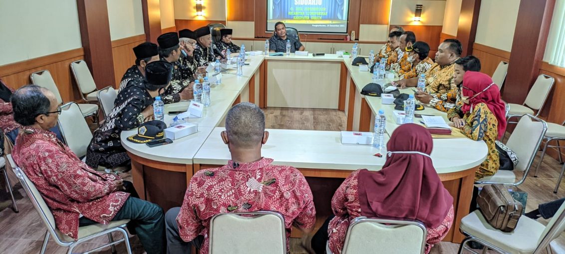 Pemerintah Desa Pangkahkulon saat menerima kunjungan studi ilmu dari BPD Kedungrejo Kecamatan Waru Kabupaten Sidoarjo