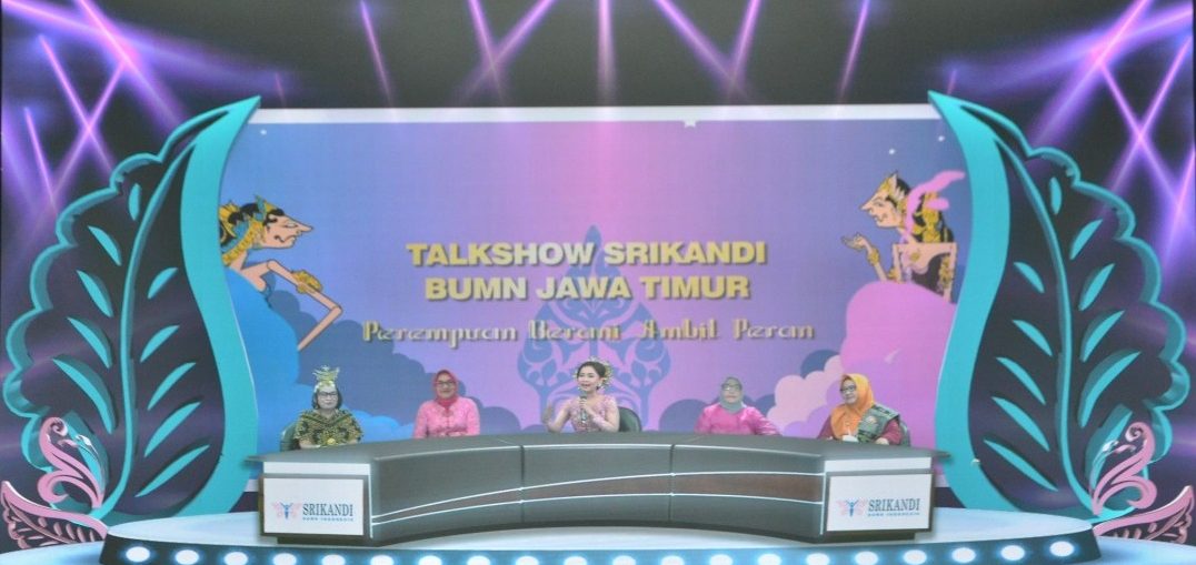 Wakil Bupati Gresik Aminatun Habibah saat melakukan talk show bersama srikandi BUMN