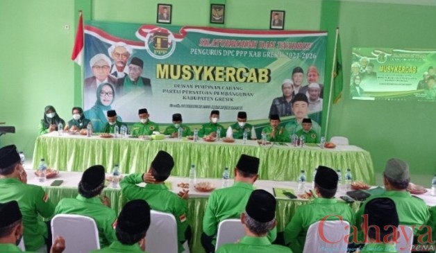 Musykercab DPC PPP bersama Majelis Syariah dan seluruh jajaran pengurus harian, di kantor DPC PPP Gresik jalan KH Syafi'i Desa Dahanrejo Kecamatan Kebomas, Sabtu (26/02/2022).