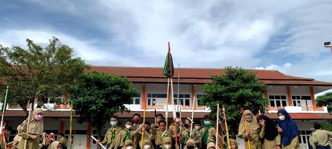 - Sebanyak 150 siswa SD Muhammadiyah 1 GKB (SD Mugeb) turut dalam program Mugeb On Scouting Camp (MostCamp) yang dilaksanakan di SMP Muhammadiyah 12 GKB Gresik.