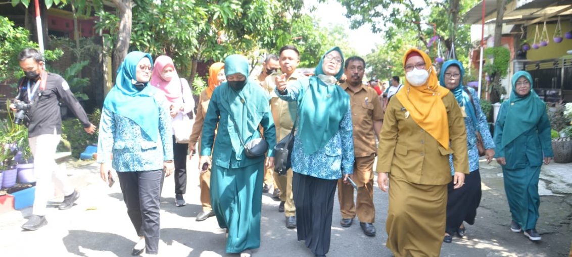 Wakil Bupati Gresik Hj. Aminatun Habinah menghadiri Pertemuan Kelompok Kerja Kepala Sekolah (K3S)