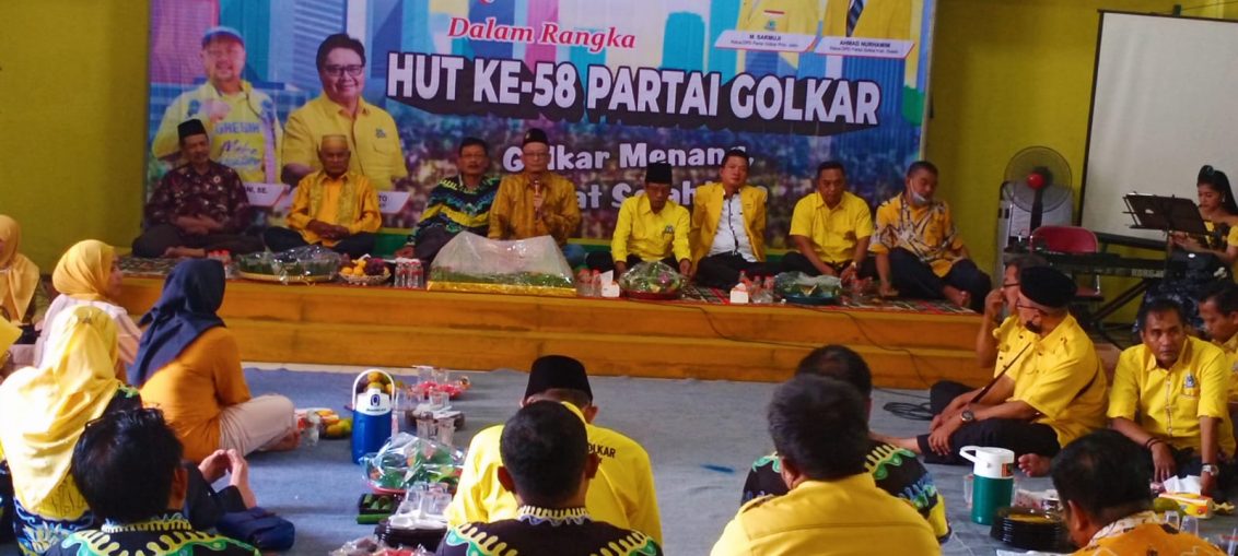 Peringati HUT Partai Golkar ke-58, DPD Golkar Gresik gelar syukuran di Kantor DPD Golkar, di Jalan Panglima Sudirman, Gresik, Rabu (19/10/2022).