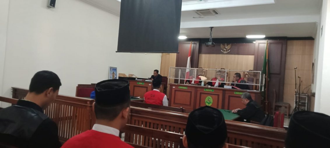 Saiful Mubarok (39), dituntut hukuman penjara 12 tahun oleh Jaksa Penuntut Umum (JPU) Kejaksaan Negeri